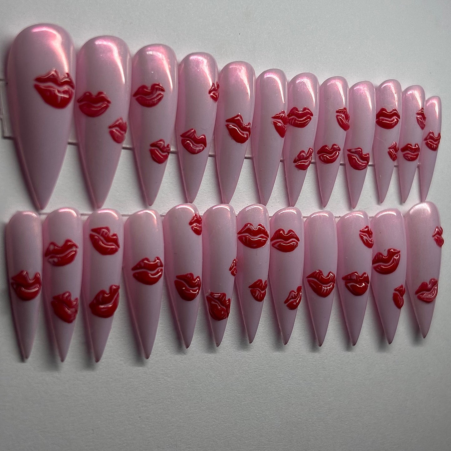 Kiss N Tell